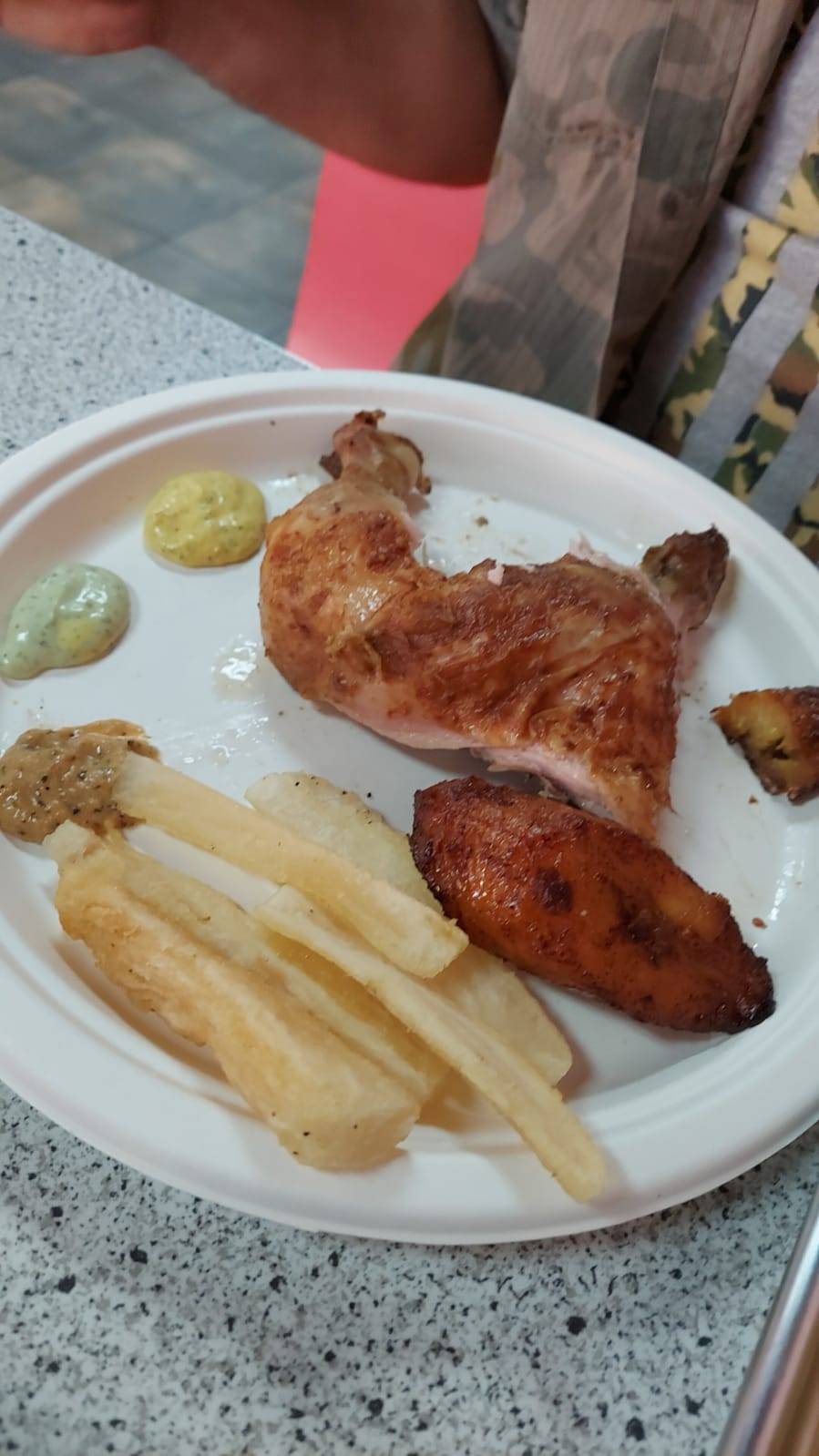 Friscos Chicken | restaurant | 454 New Holland Ave, Lancaster, PA 17602, USA | 7177405262 OR +1 717-740-5262