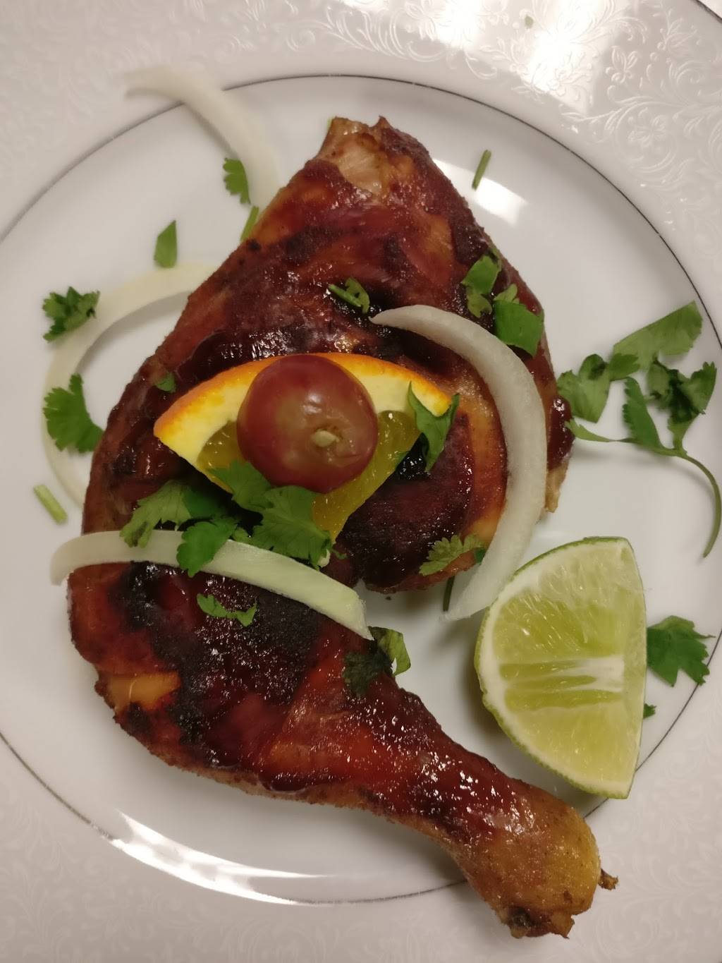 Laa mushkila restaurant | restaurant | 6258 N Clark St, Chicago, IL 60660, USA | 7737393300 OR +1 773-739-3300