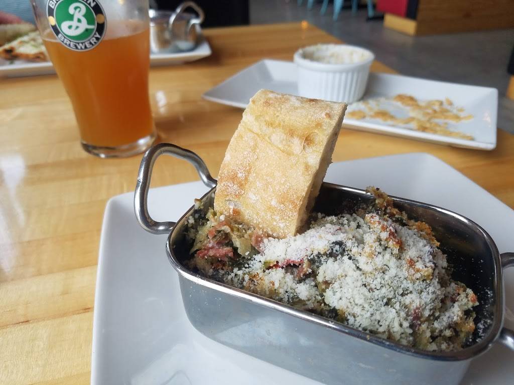 Tavolo | restaurant | 131 N Genesee St, Utica, NY 13502, USA | 3157329356 OR +1 315-732-9356