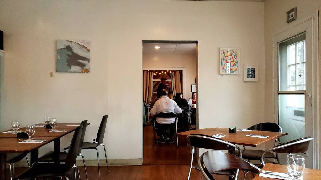 House | restaurant | 110 S Jackson St, Media, PA 19063, USA | 6105662505 OR +1 610-566-2505