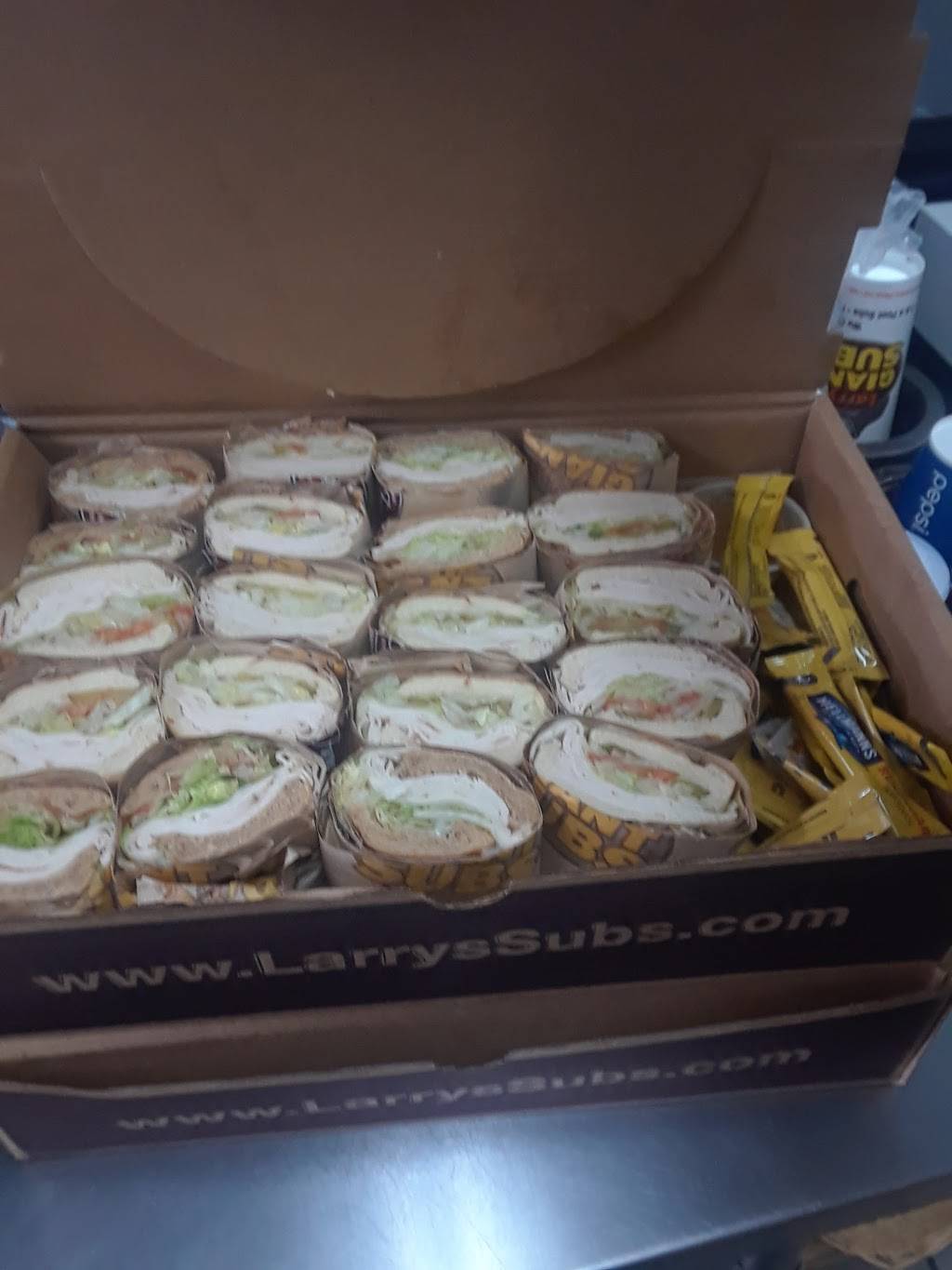 Larrys Giant Subs | meal takeaway | 804 E 1st St, Vidalia, GA 30474, USA | 9125379922 OR +1 912-537-9922