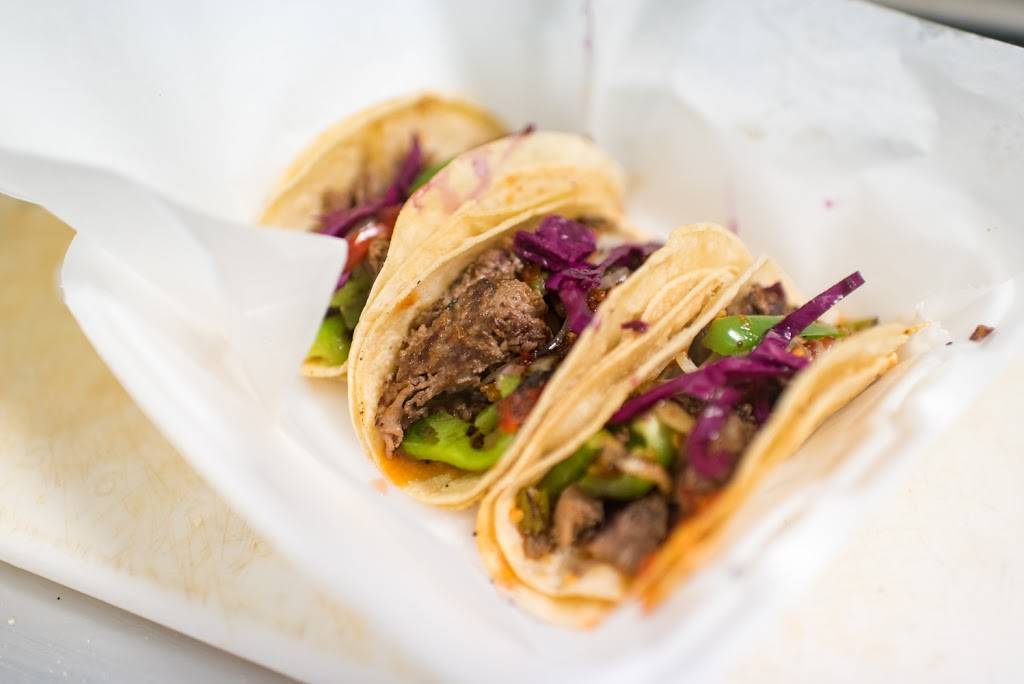 Simmies Restaurant | meal takeaway | 8500 Frankstown Rd, Pittsburgh, PA 15235, USA | 4127314689 OR +1 412-731-4689