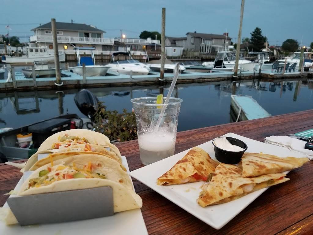 Halfway Down | restaurant | 153 Woodcleft Ave, Freeport, NY 11520, USA | 5166080700 OR +1 516-608-0700