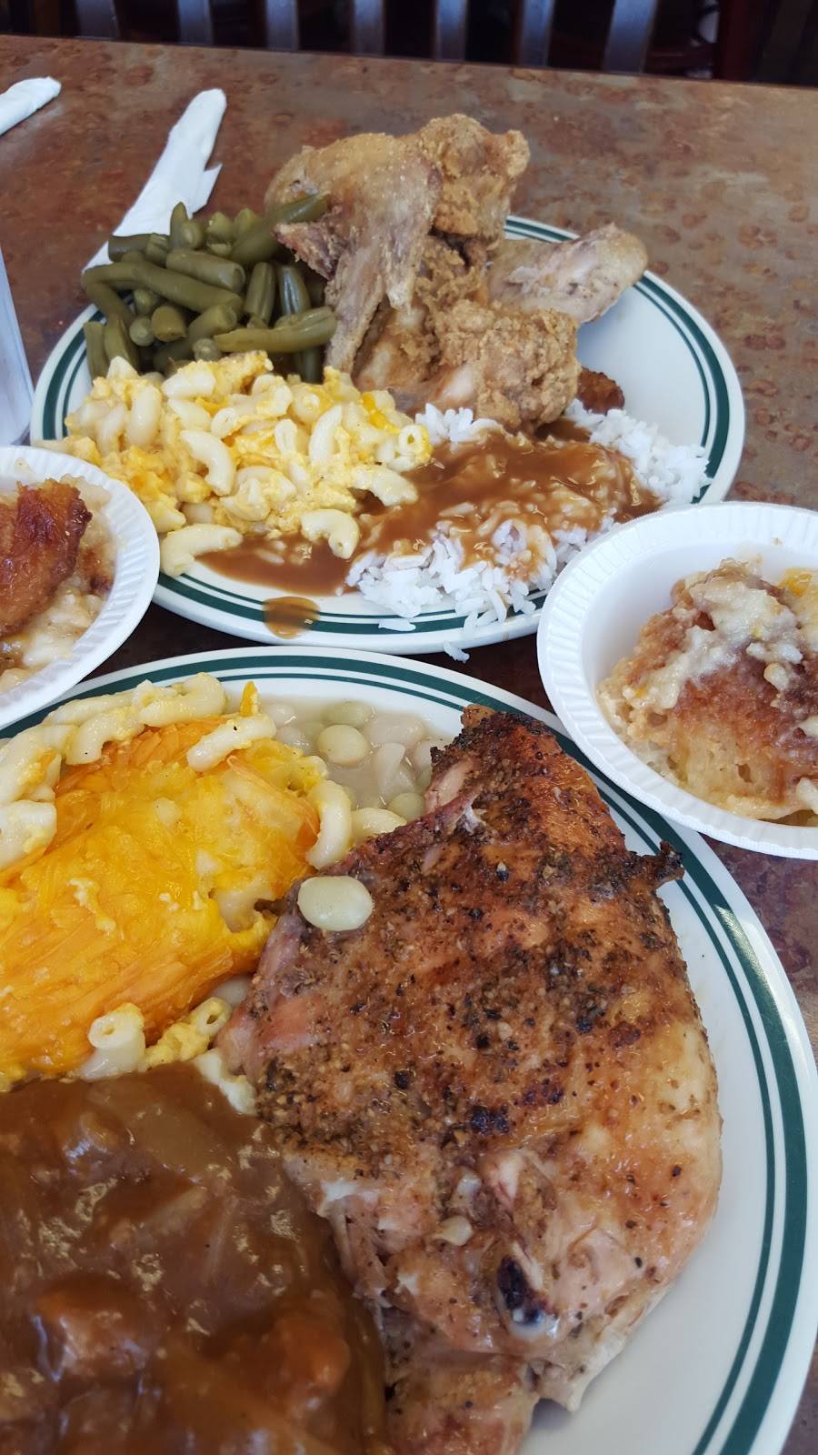 The Lunch Box | restaurant | 916 Kings Bay Rd, St Marys, GA 31558, USA | 9128822210 OR +1 912-882-2210