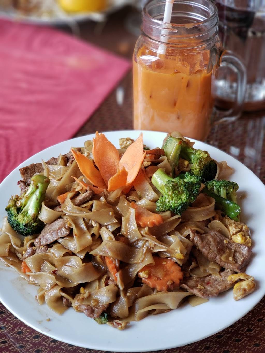 Freshly Thai | restaurant | 48 Queen St W, Brampton, ON L6X 1A1, Canada | 9054531515 OR +1 905-453-1515