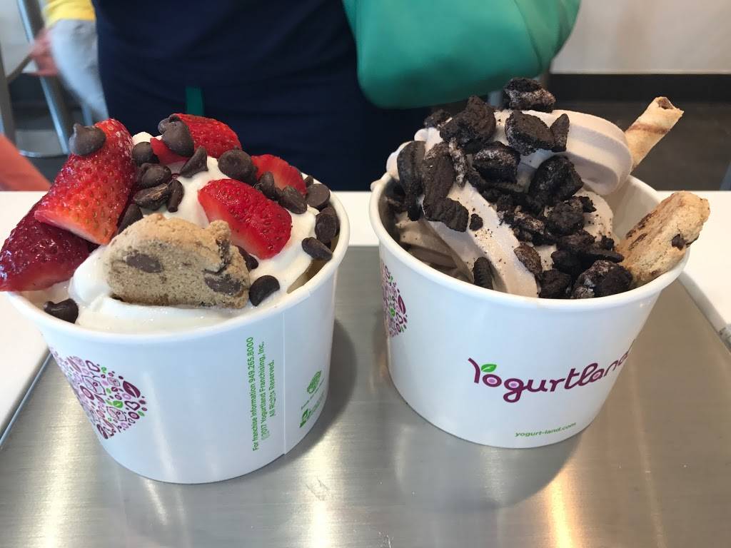 Yogurtland Fairfield | restaurant | Fairfield Town Center 28404, US-290 g15, Cypress, TX 77433, USA | 2812561155 OR +1 281-256-1155