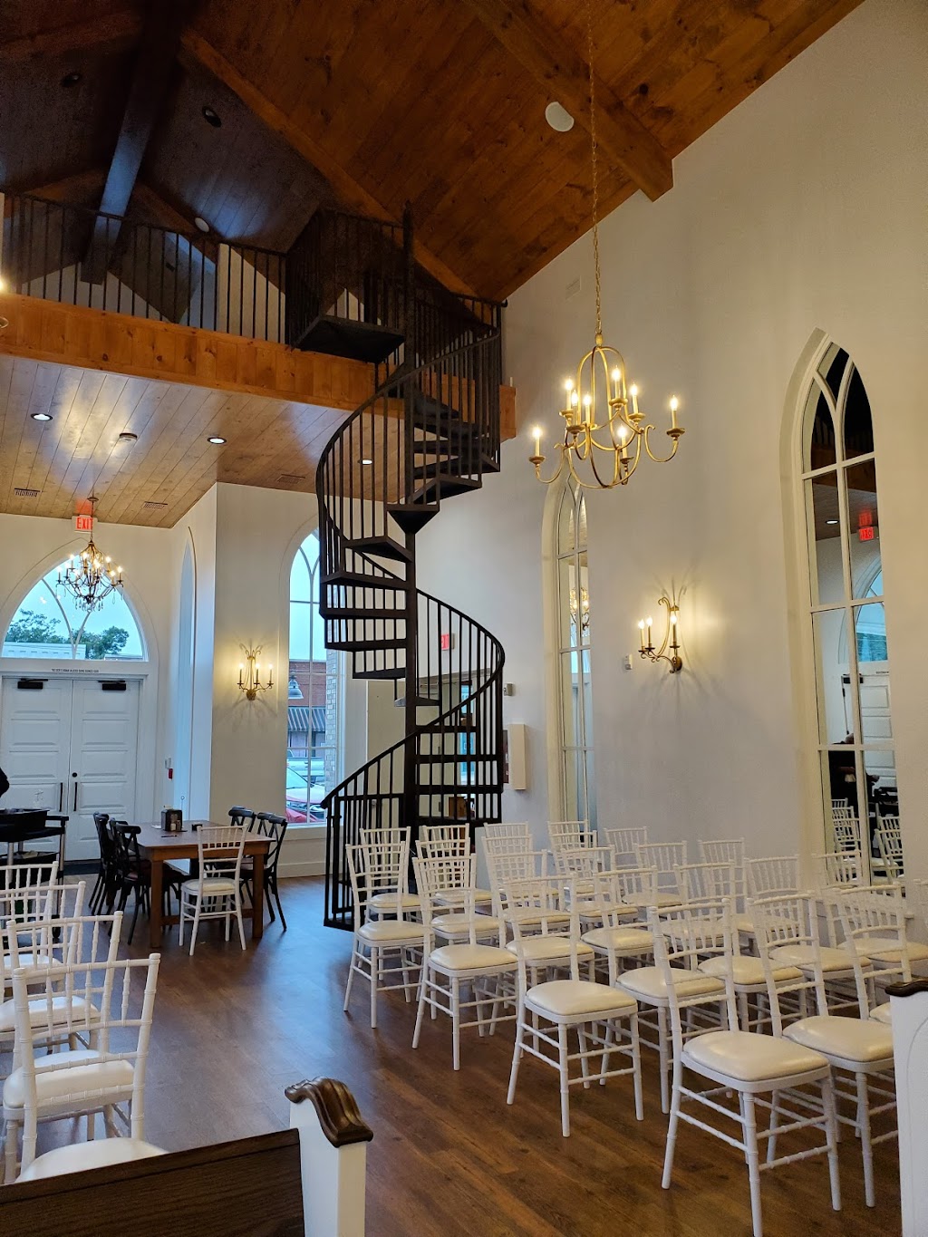 Mos Place | restaurant | 111 S Main St, Waukomis, OK 73773, USA | 5804780764 OR +1 580-478-0764