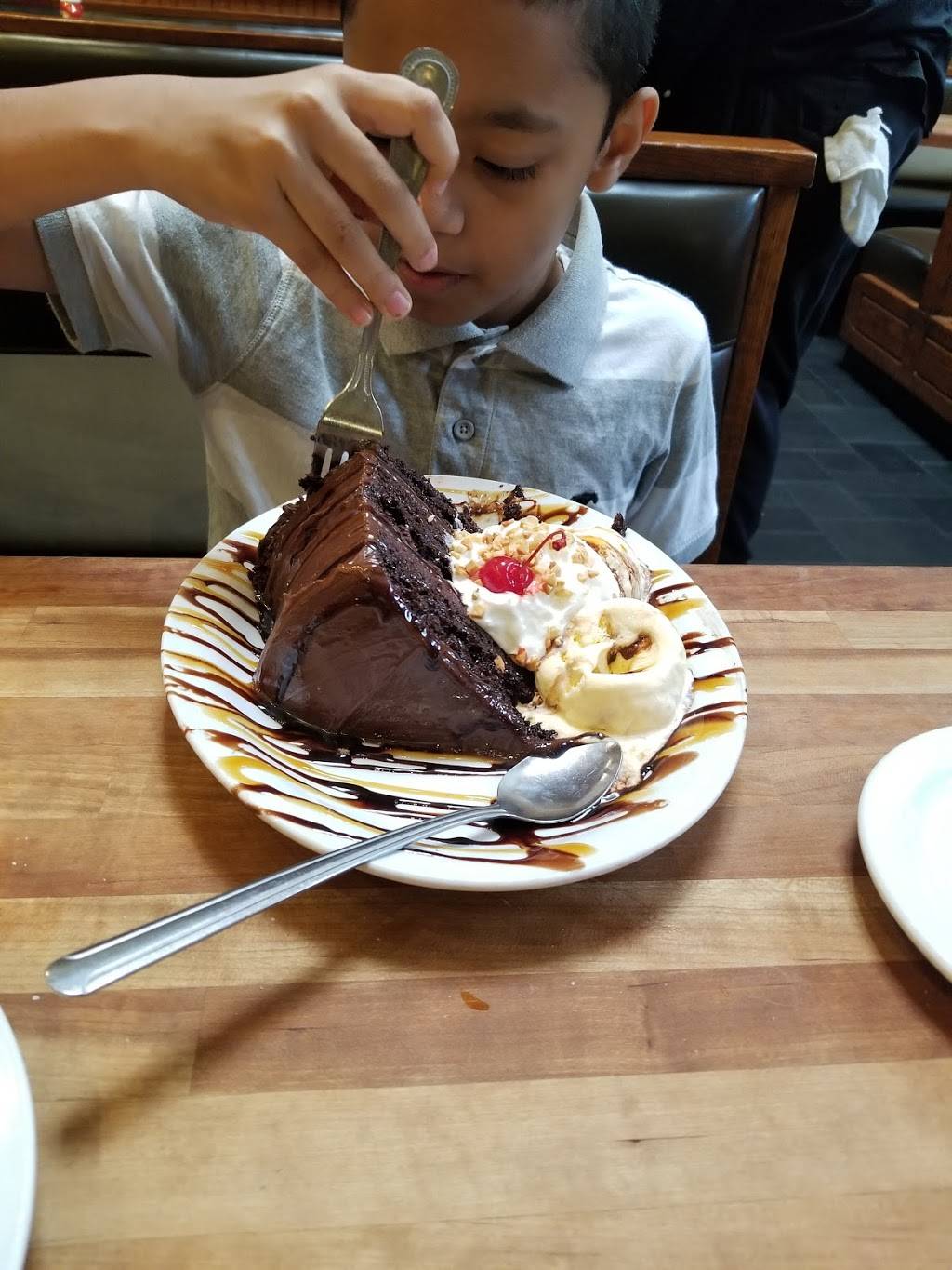 Cheddars Scratch Kitchen | restaurant | 39640 Lyndon B Johnson Fwy, Dallas, TX 75237, USA | 9727801200 OR +1 972-780-1200