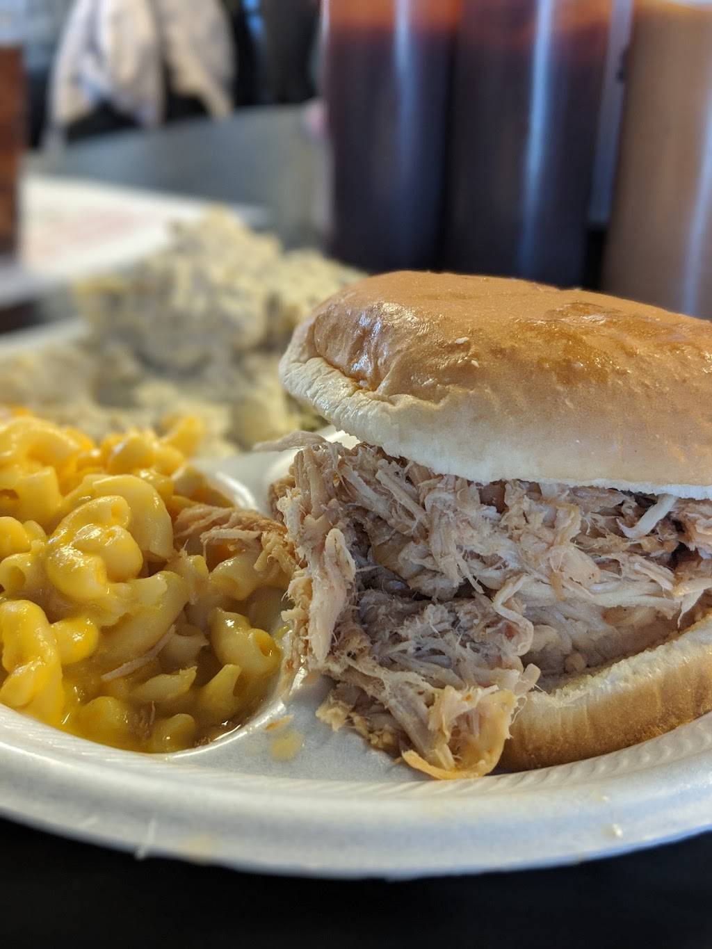 Southern Rock Bouncin BBQ | restaurant | 3779 S Grundy Quarles Hwy, Gainesboro, TN 38562, USA | 9318587675 OR +1 931-858-7675