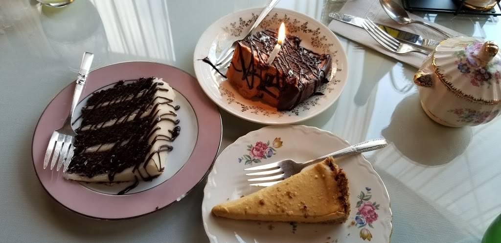 Green Fountain Inn | restaurant | 604 S Main St, Waupaca, WI 54981, USA | 7152585171 OR +1 715-258-5171