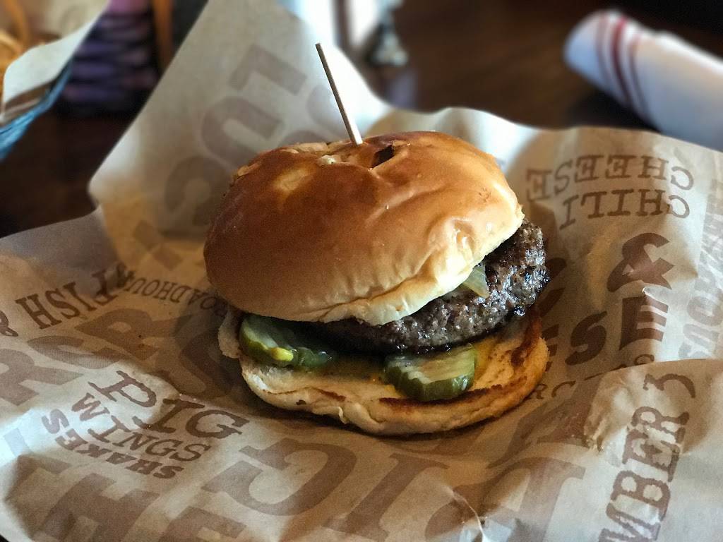 BRGR Kitchen + Bar | restaurant | 5031 W 135th St, Leawood, KS 66224, USA | 9132293900 OR +1 913-229-3900