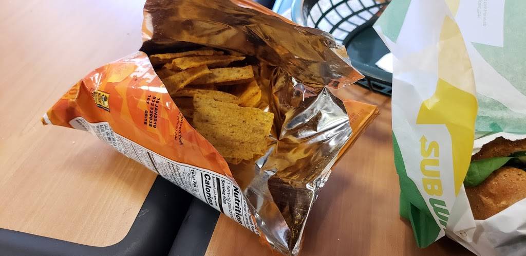 Subway Restaurants | restaurant | 259-19 Union Tpke, Glen Oaks, NY 11004, USA | 7183431584 OR +1 718-343-1584