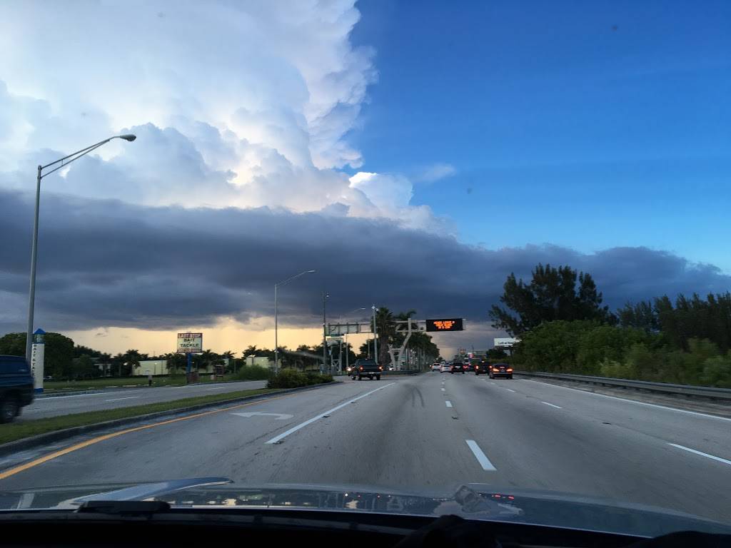 RaceTrac | bakery | 35426 S Dixie Hwy, Florida City, FL 33034, USA | 7862439371 OR +1 786-243-9371