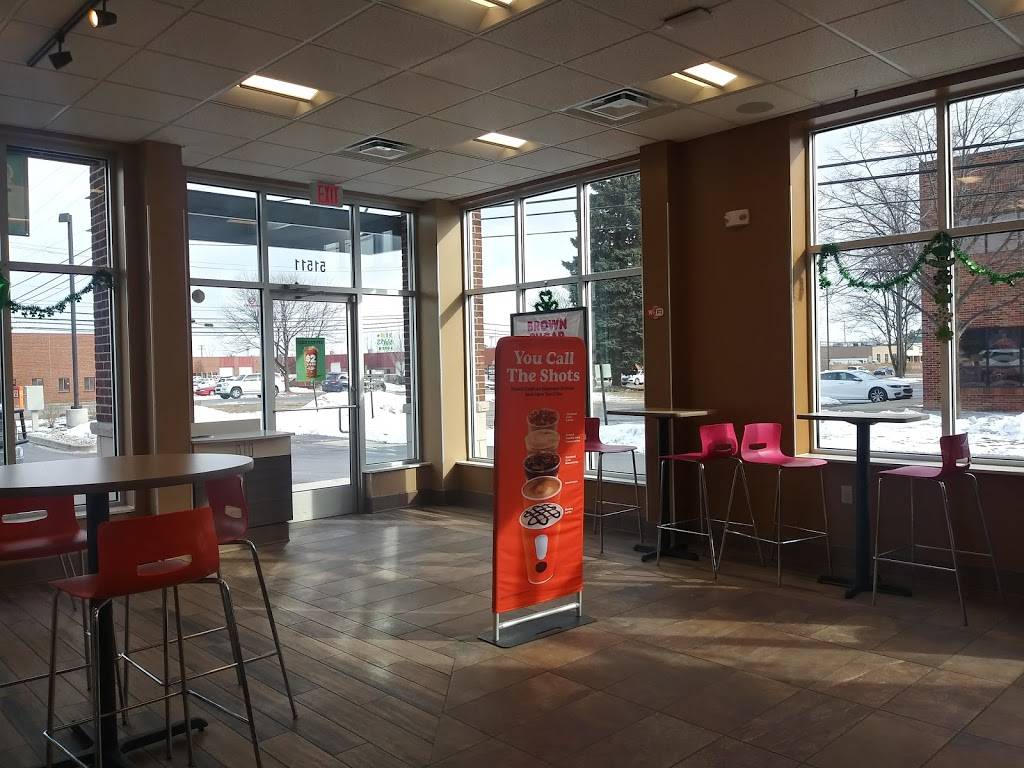 Dunkin | bakery | 51511 Schoenherr Rd, Shelby Charter Twp, MI 48315, USA | 5869947733 OR +1 586-994-7733