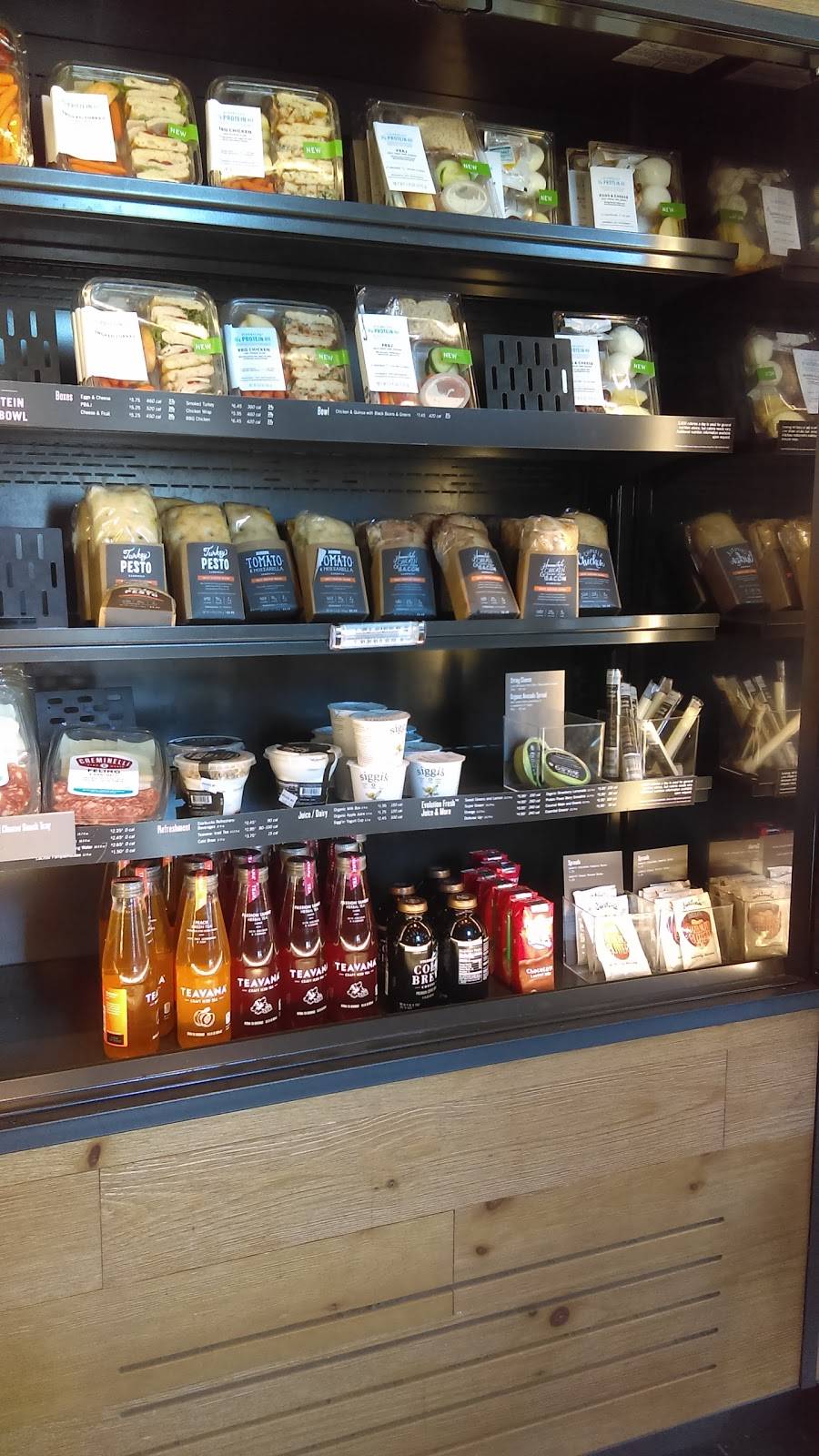 Starbucks | cafe | 15010 Harlan Rd, Lathrop, CA 95330, USA | 2098585345 OR +1 209-858-5345