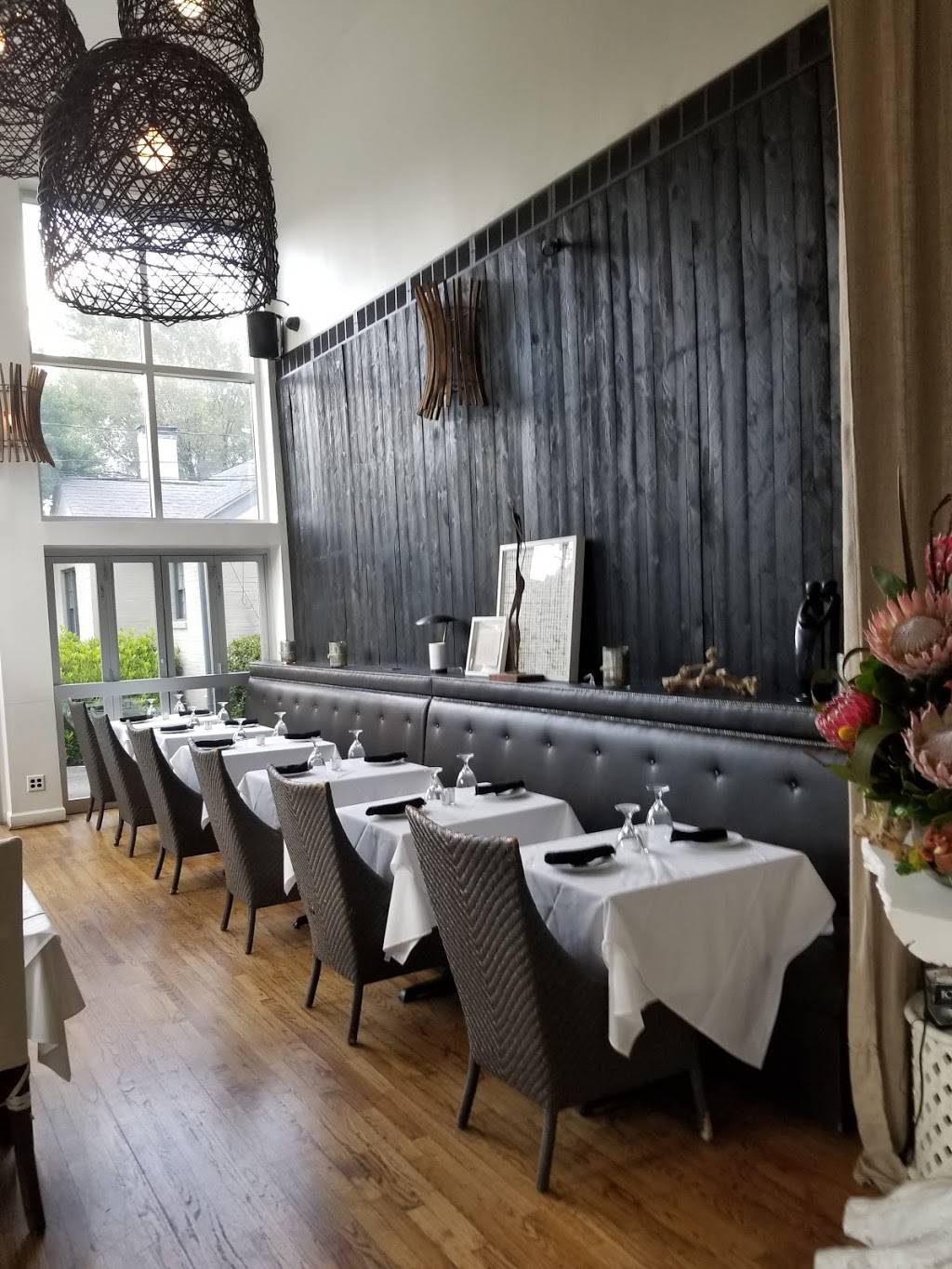 10 Degrees South | restaurant | 4183 Roswell Rd NE, Atlanta, GA 30342, USA | 4047058870 OR +1 404-705-8870