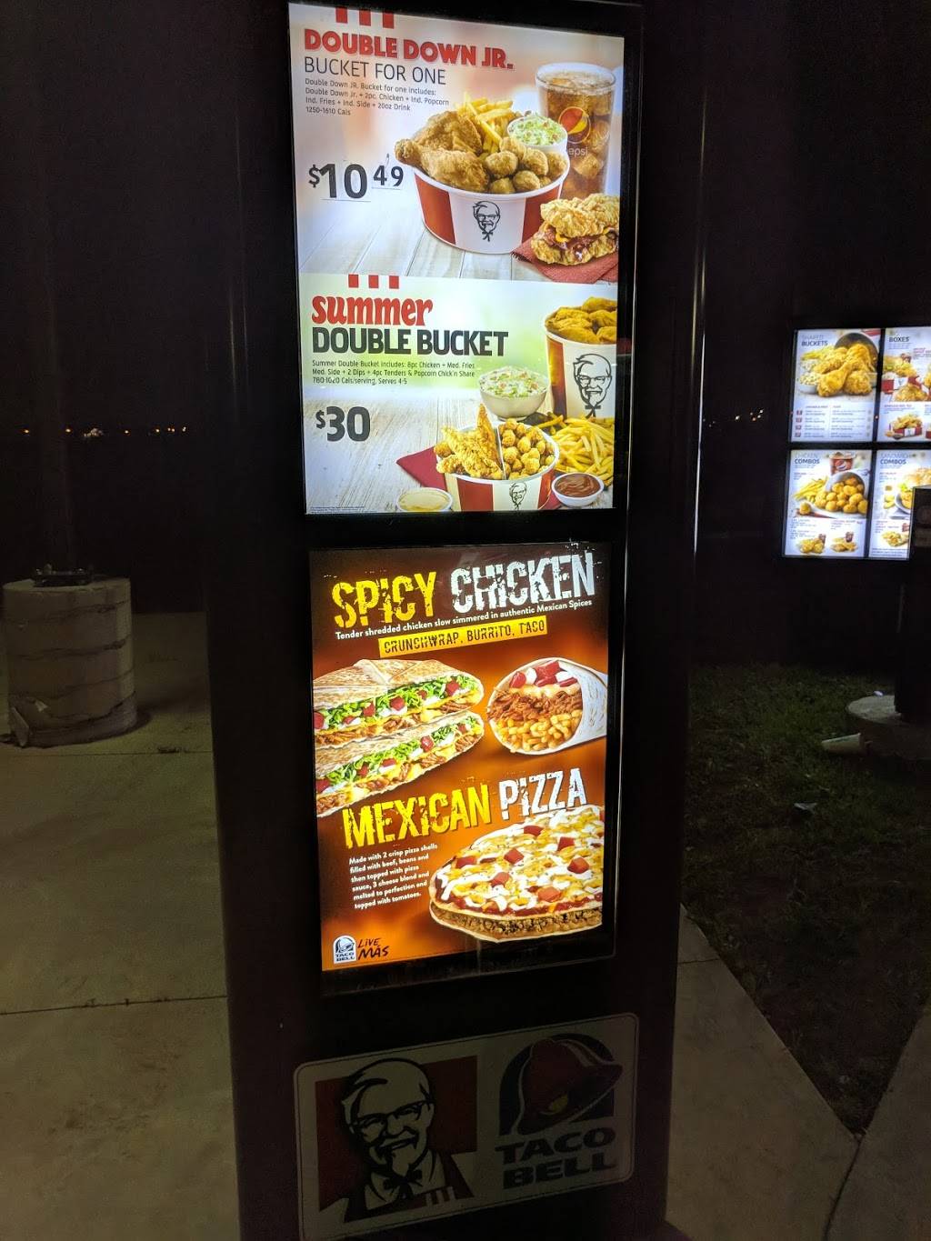 KFC | meal delivery | 3058 Mayfield Rd, Brampton, ON L6Z 0E3, Canada | 9058463935 OR +1 905-846-3935