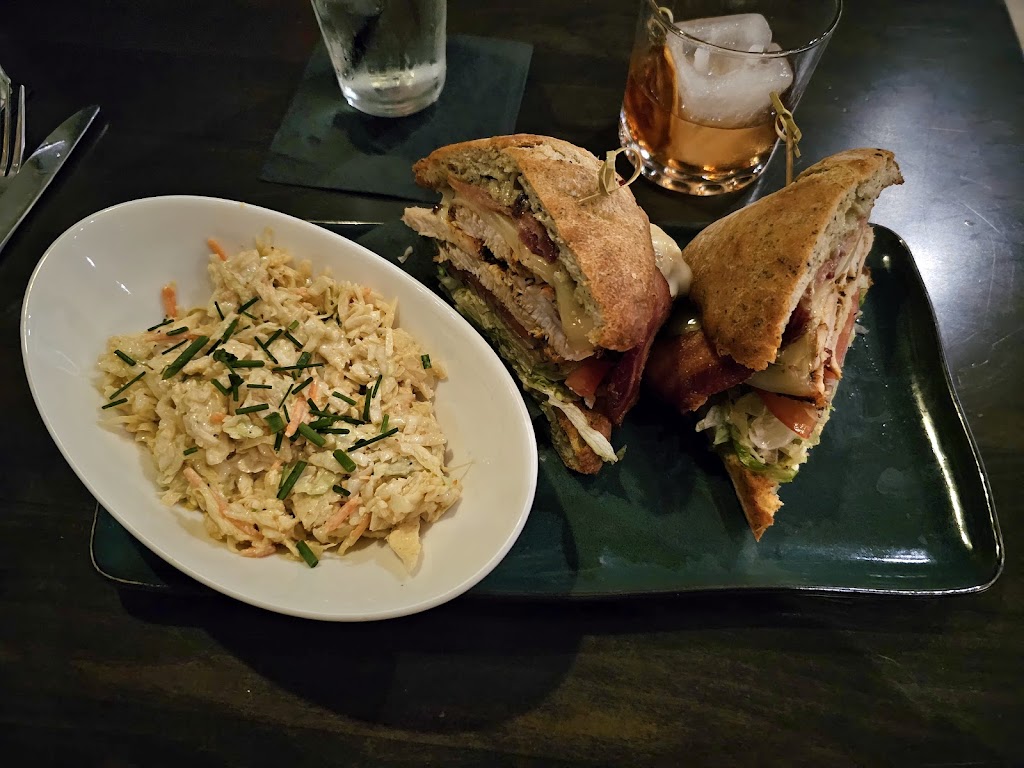 Southern Social | restaurant | 1940 Rahncliff Ct, Eagan, MN 55122, USA | 6514787919 OR +1 651-478-7919