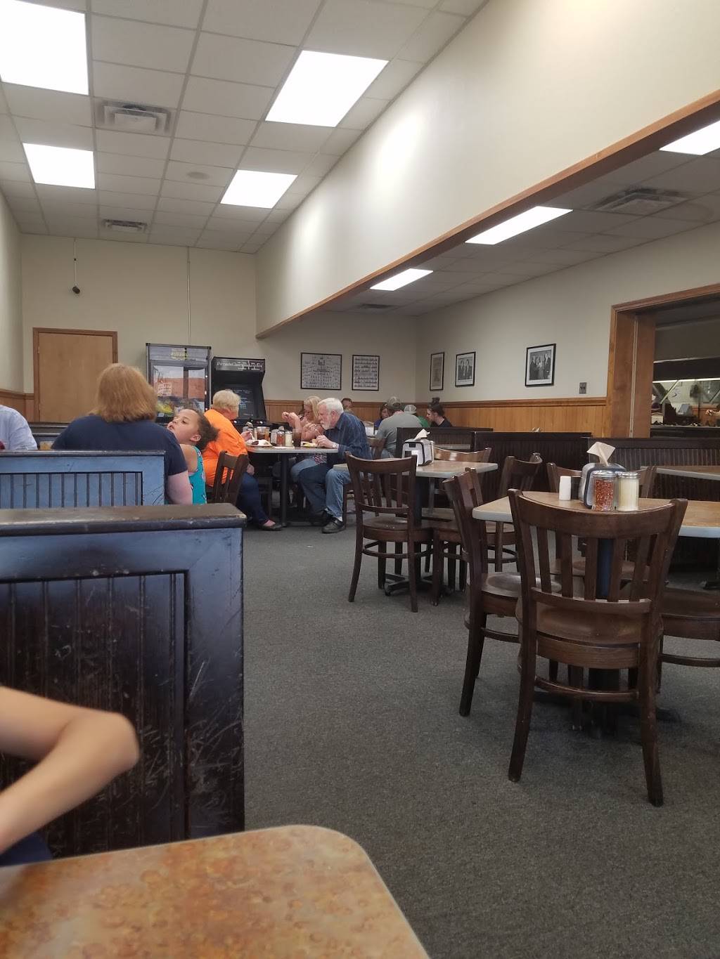 Village Inn Pizza Westpark Shopping Center | restaurant | 3233 Taylorsville Hwy, Statesville, NC 28677, USA | 7048731101 OR +1 704-873-1101