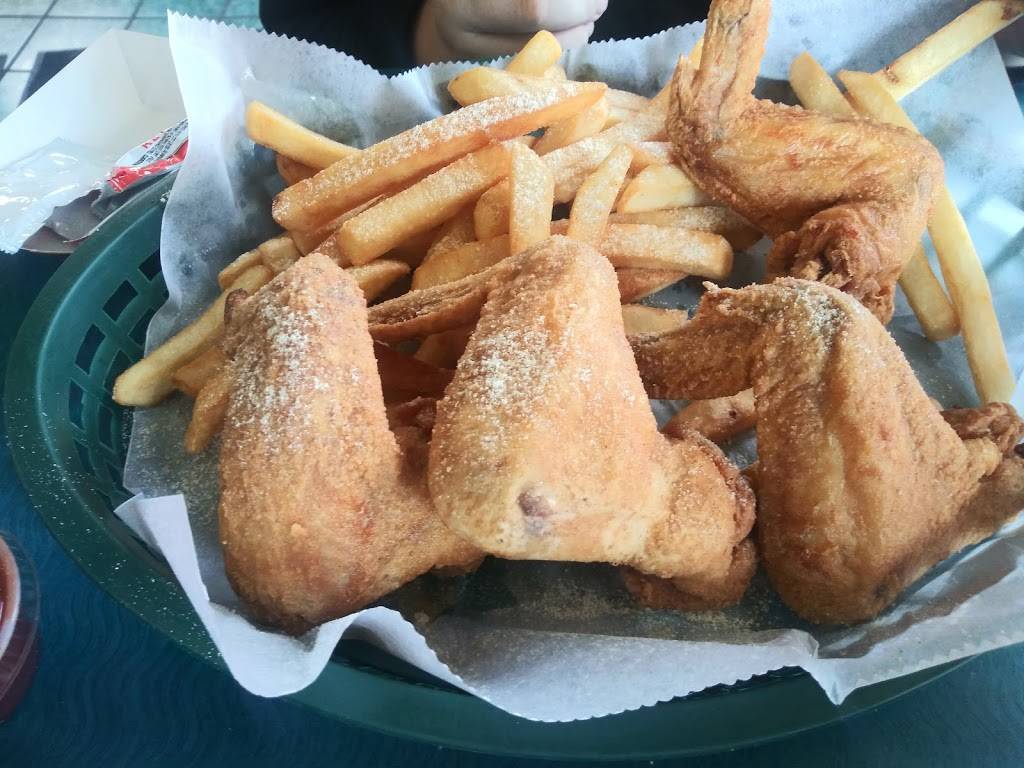 Sharks Fish & Chicken | restaurant | 5256 Salem Ave, Trotwood, OH 45426, USA | 9378374166 OR +1 937-837-4166