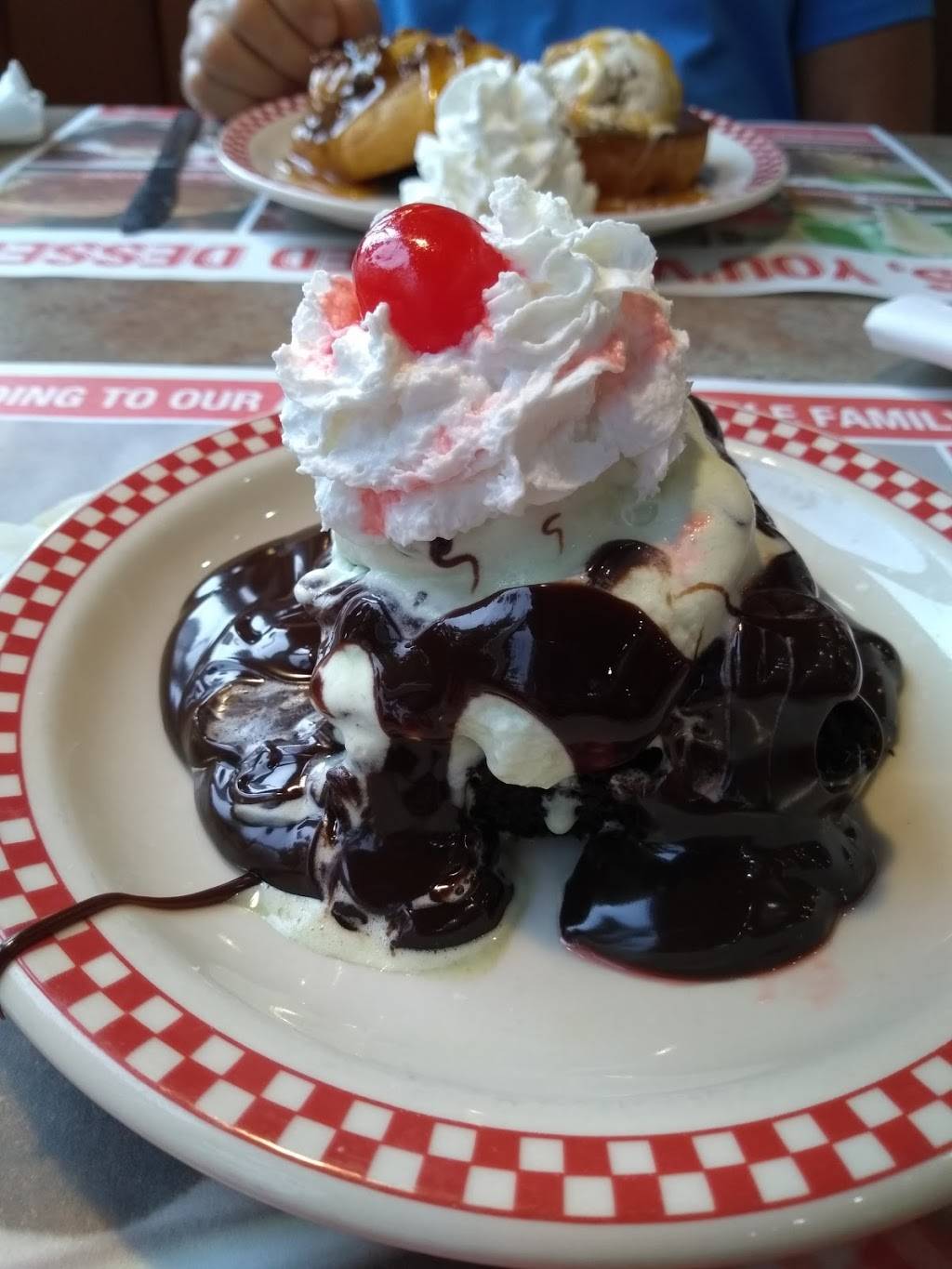 Big Boy | restaurant | 2555 Gratiot Blvd, Marysville, MI 48040, USA | 8103645133 OR +1 810-364-5133