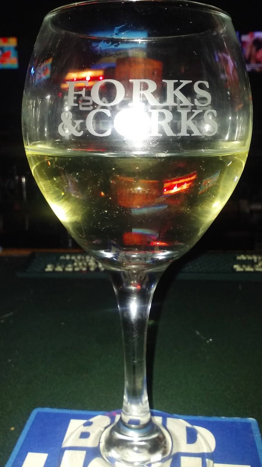 Hob Nob 57 Tavern | restaurant | 3355 17th St, Sarasota, FL 34235, USA | 9419534111 OR +1 941-953-4111