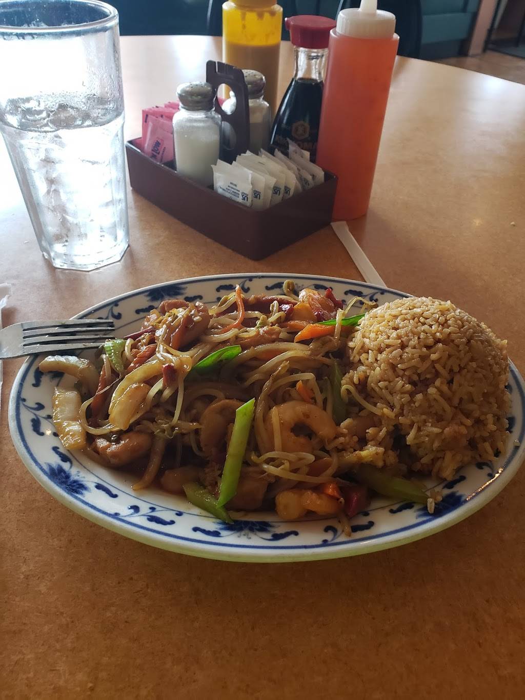 Happy China Restaurant | restaurant | 101 Verdae Blvd #1370, Greenville, SC 29607, USA | 8642888800 OR +1 864-288-8800