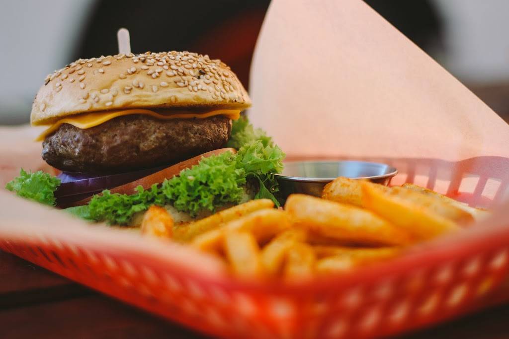 Munch Truck | restaurant | Calle Tecate, Río Tijuana 3a. Etapa, Libramiento, 22226 Tijuana, B.C., Mexico | 016641685052 OR +52 664 168 5052