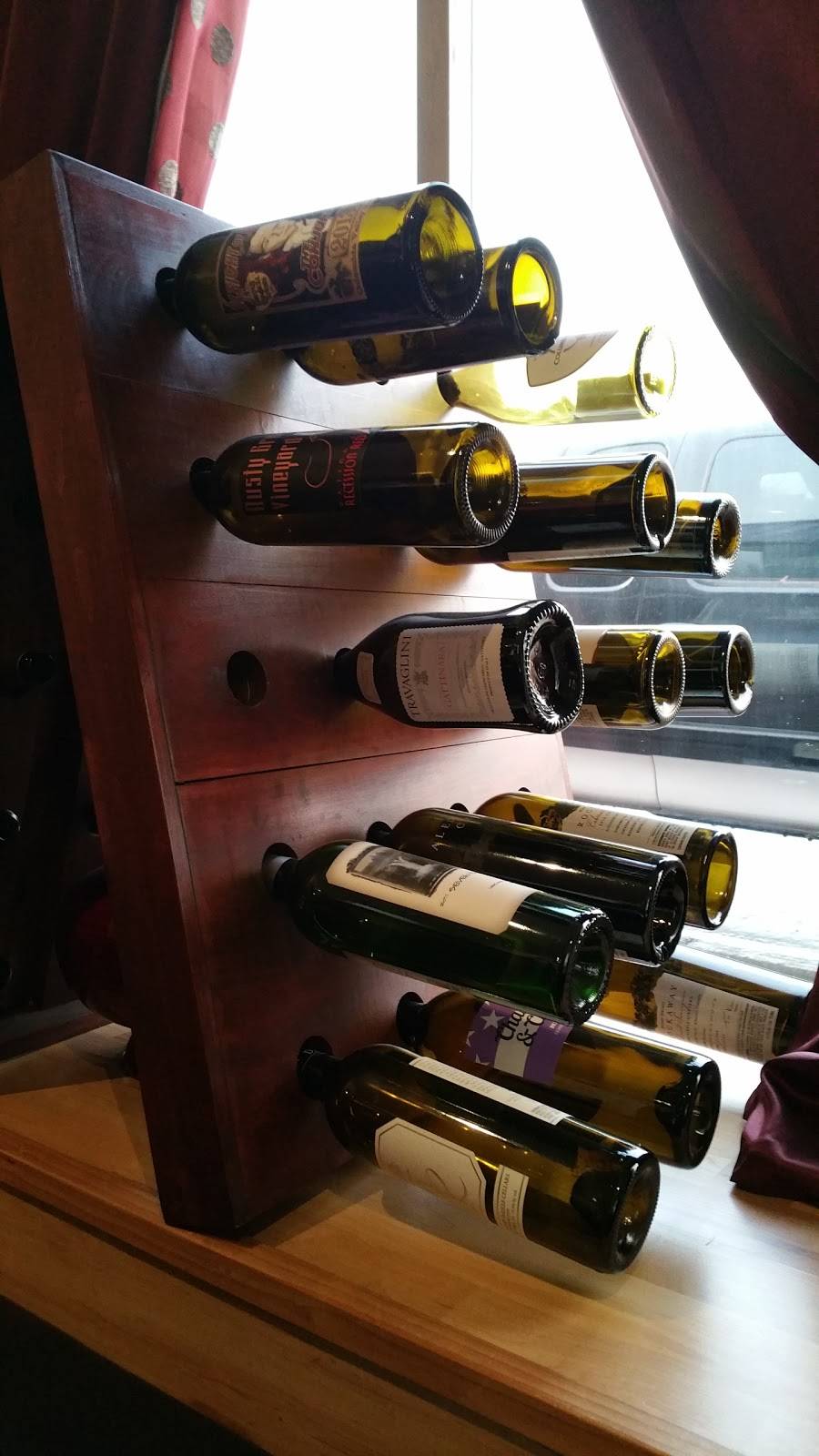 Galeottis Wine Cellar | restaurant | 715 E Main St, Battle Ground, WA 98604, USA | 3609015021 OR +1 360-901-5021