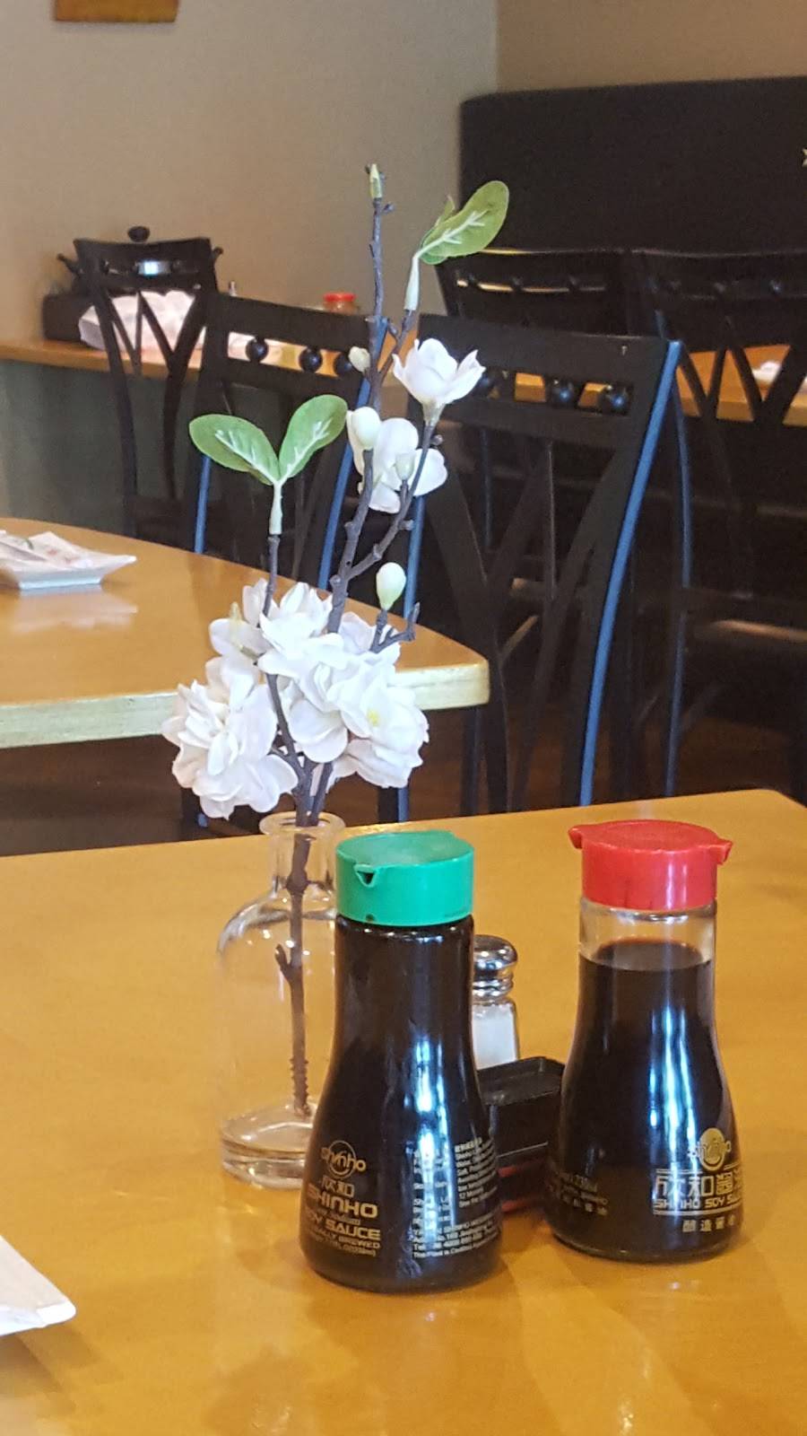 Yellow Tail Sushi | restaurant | 745 Chastain Rd NW ste 1030, Kennesaw, GA 30144, USA | 7704212918 OR +1 770-421-2918