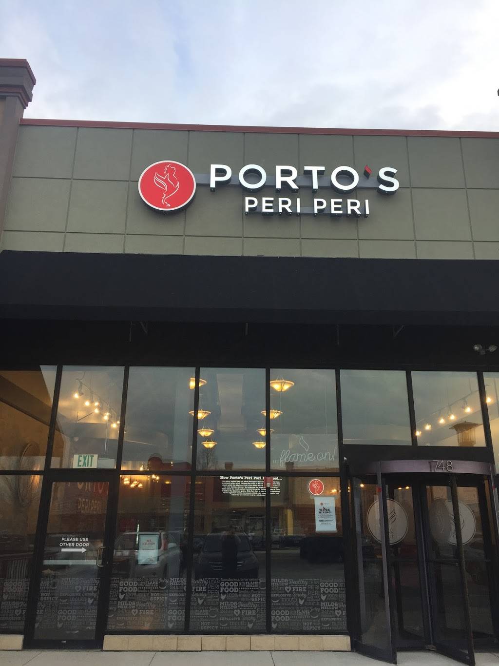 Portos Peri Peri Algonquin | restaurant | 1748 S Randall Rd, Algonquin, IL 60102, USA | 2243330893 OR +1 224-333-0893