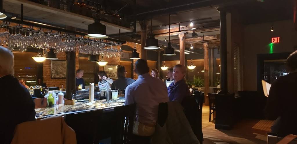 Bradys | restaurant | 37 Mechanic St, Leominster, MA 01453, USA | 9785377111 OR +1 978-537-7111