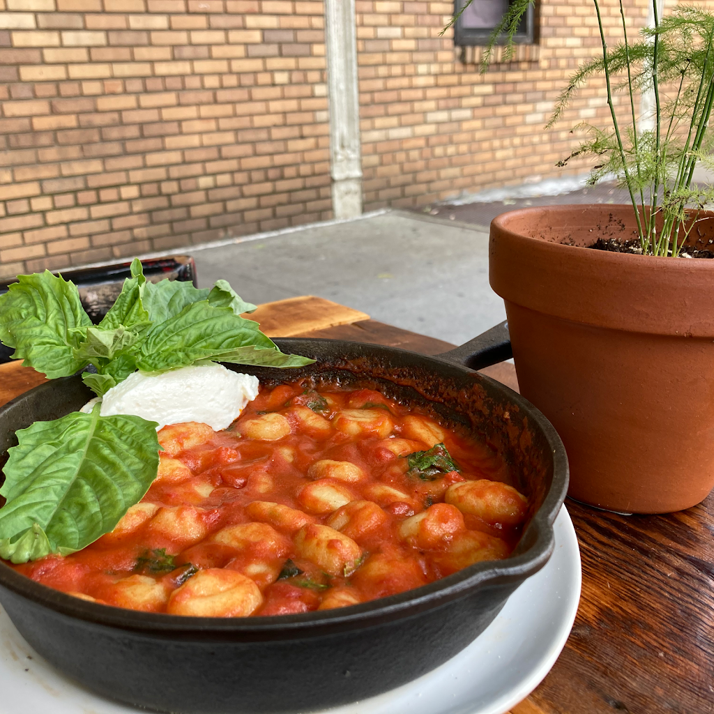 Dough Vale | restaurant | 330 S 3rd St, Brooklyn, NY 11211, USA | 3478897400 OR +1 347-889-7400