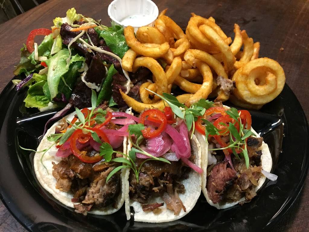 Hardwood Bar & Smokery | restaurant | 680 8th St Ste. 170, San Francisco, CA 94103, USA | 4157962437 OR +1 415-796-2437