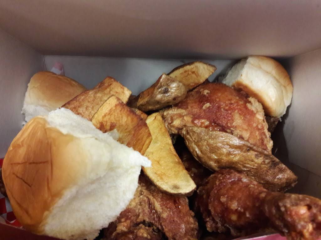 Grandmas Chicken | restaurant | 9886 Alondra Blvd, Bellflower, CA 90706, USA | 5629201797 OR +1 562-920-1797