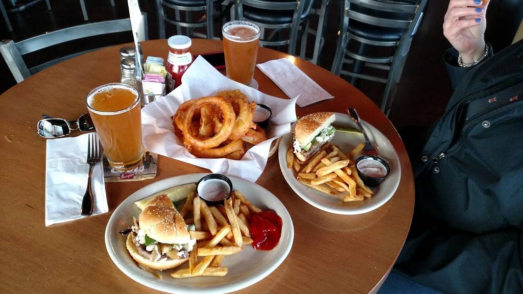 The Wild Hare Saloon & Cafe | restaurant | 1656 S Beavercreek Rd, Oregon City, OR 97045, USA | 5033037963 OR +1 503-303-7963