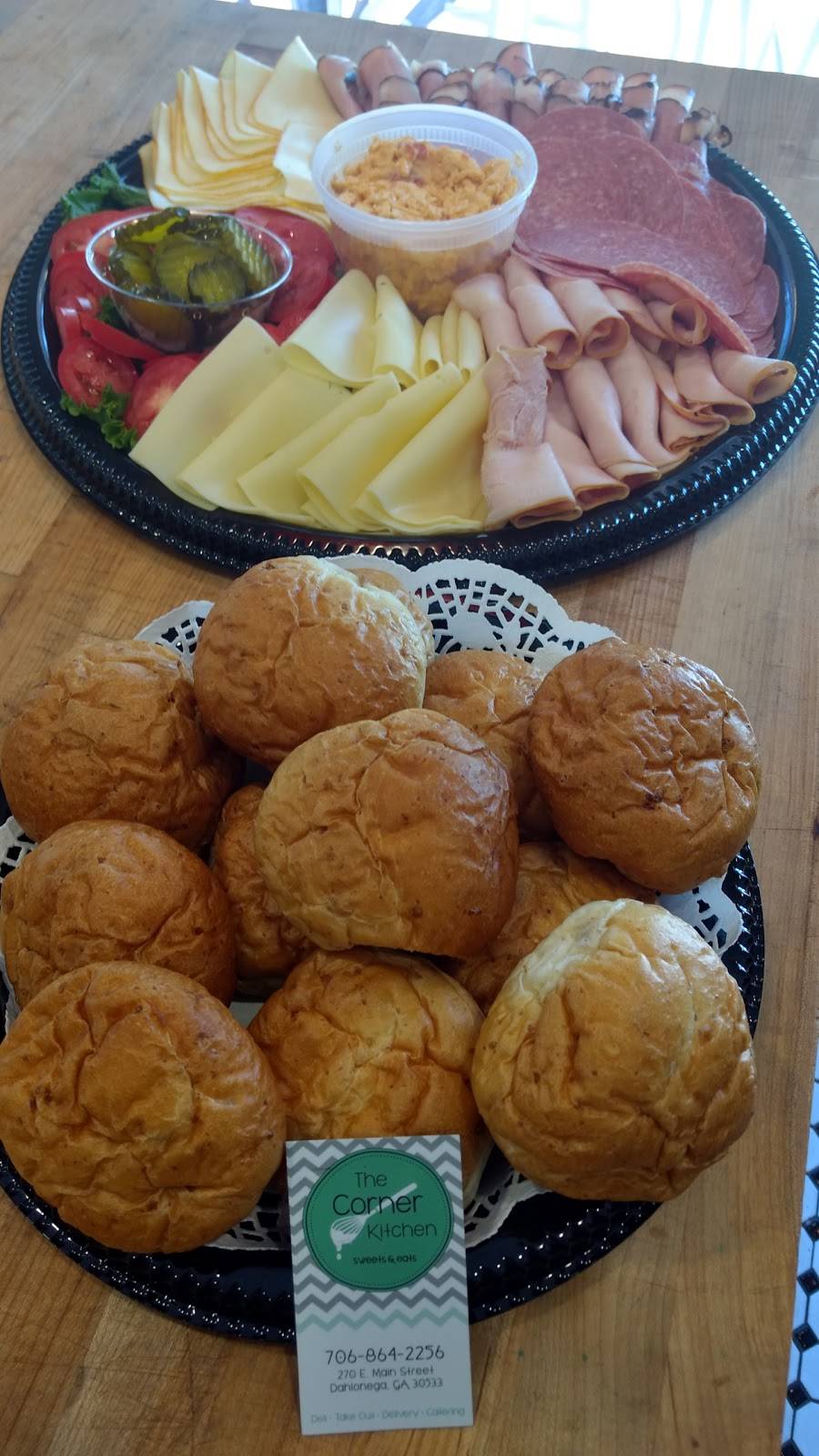 Corner Kitchen | restaurant | 270 W Main St, Dahlonega, GA 30533, USA | 7068642256 OR +1 706-864-2256