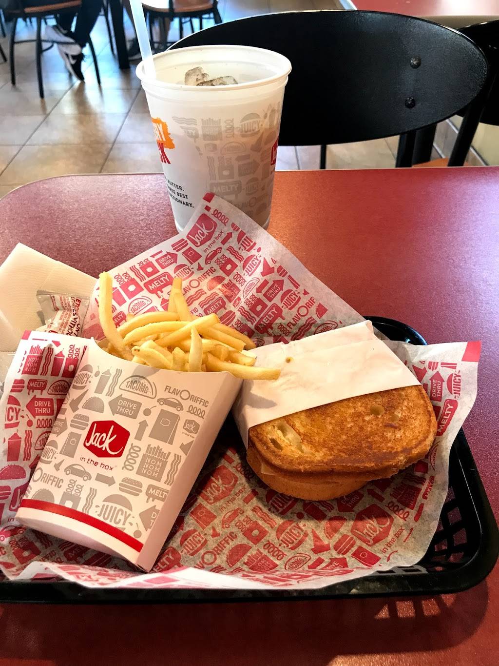Jack in the Box | restaurant | 601 N Main St, Santa Ana, CA 92701, USA | 7148364368 OR +1 714-836-4368