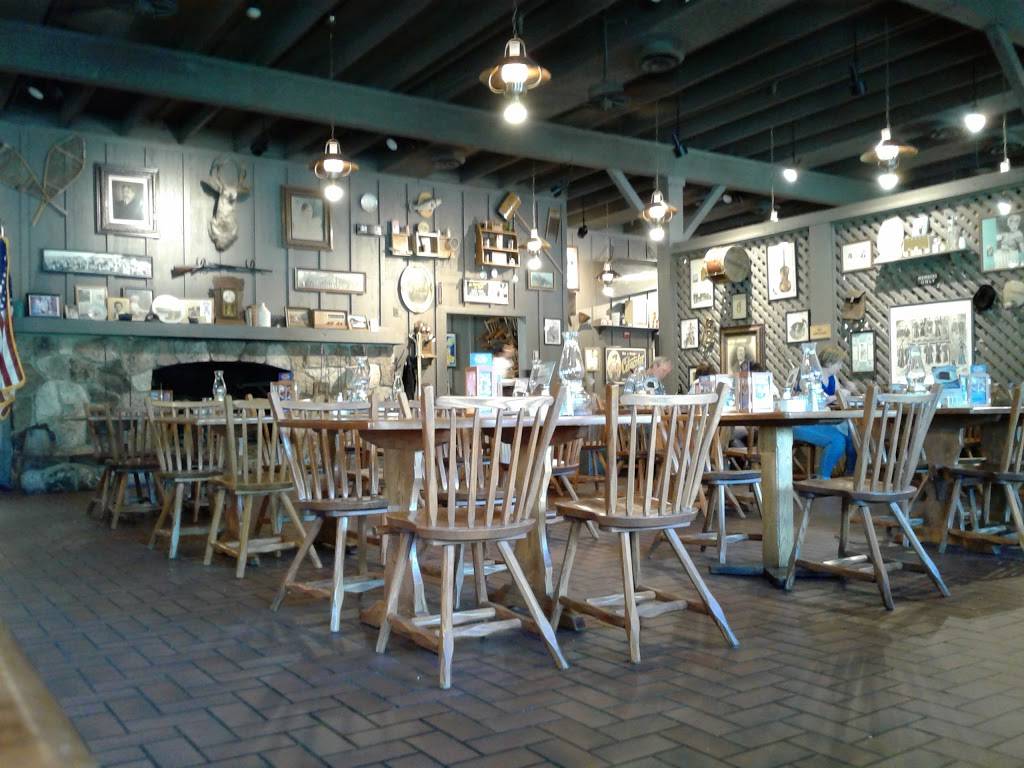 Cracker Barrel Old Country Store | restaurant | 215 Charlton Rd, Sturbridge, MA 01566, USA | 5083478925 OR +1 508-347-8925