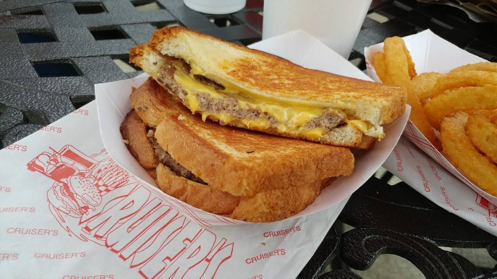 Cruisers Drive Thru | restaurant | 806 E Fayette Ave, Effingham, IL 62401, USA | 2173423760 OR +1 217-342-3760