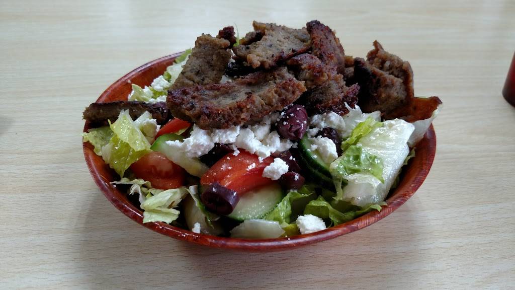 Pitaz Mediterranean and American Cuisine | restaurant | 1057 N Center Point Rd, Hiawatha, IA 52233, USA | 3193957482 OR +1 319-395-7482