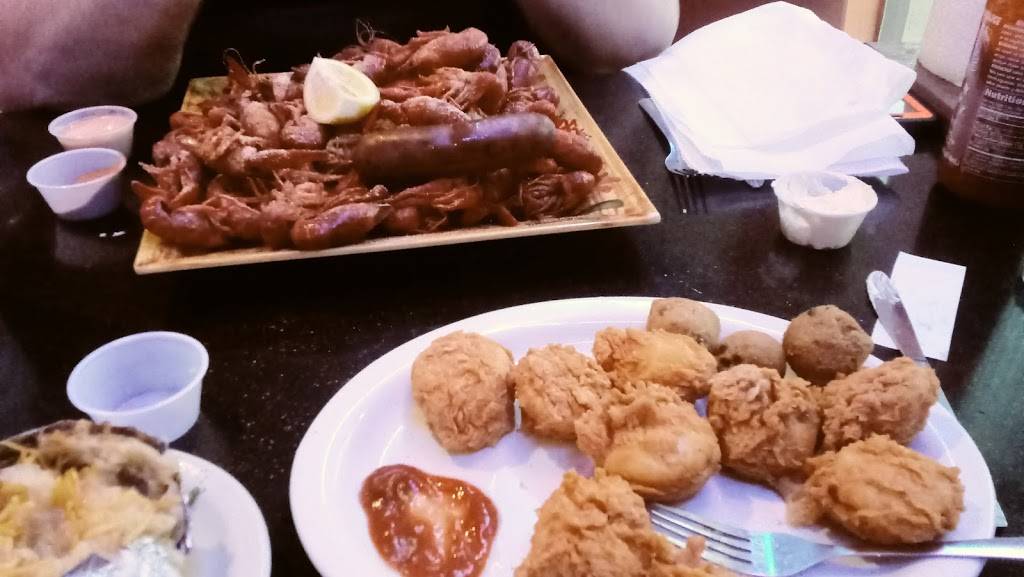 Baytown Seafood | restaurant | 4830 Twin City Hwy, Groves, TX 77619, USA | 4099606052 OR +1 409-960-6052