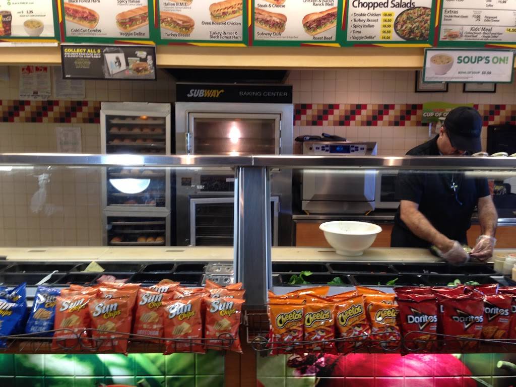 Subway Restaurants | restaurant | Signature Plaza Center, 9720 Coit Rd # 150, Plano, TX 75025, USA | 9727128242 OR +1 972-712-8242