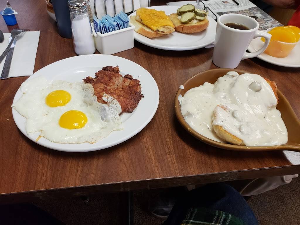 Waldo Cafe | restaurant | 235 Depot St, Waldo, WI 53093, USA | 9205287252 OR +1 920-528-7252