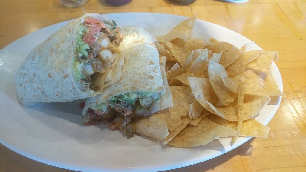 Rubios Coastal Grill | restaurant | 2220 17th St, Santa Ana, CA 92705, USA | 7143384122 OR +1 714-338-4122