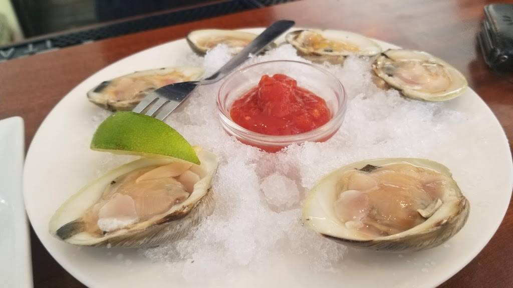 Harbor Bistro | restaurant | 313 Three Mile Harbor Hog Creek Rd, East Hampton, NY 11937, USA | 6313247300 OR +1 631-324-7300