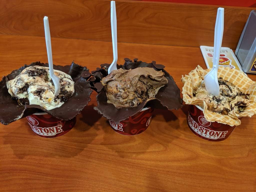 Cold Stone Creamery | bakery | 356 High St, Morgantown, WV 26505, USA | 3042922653 OR +1 304-292-2653