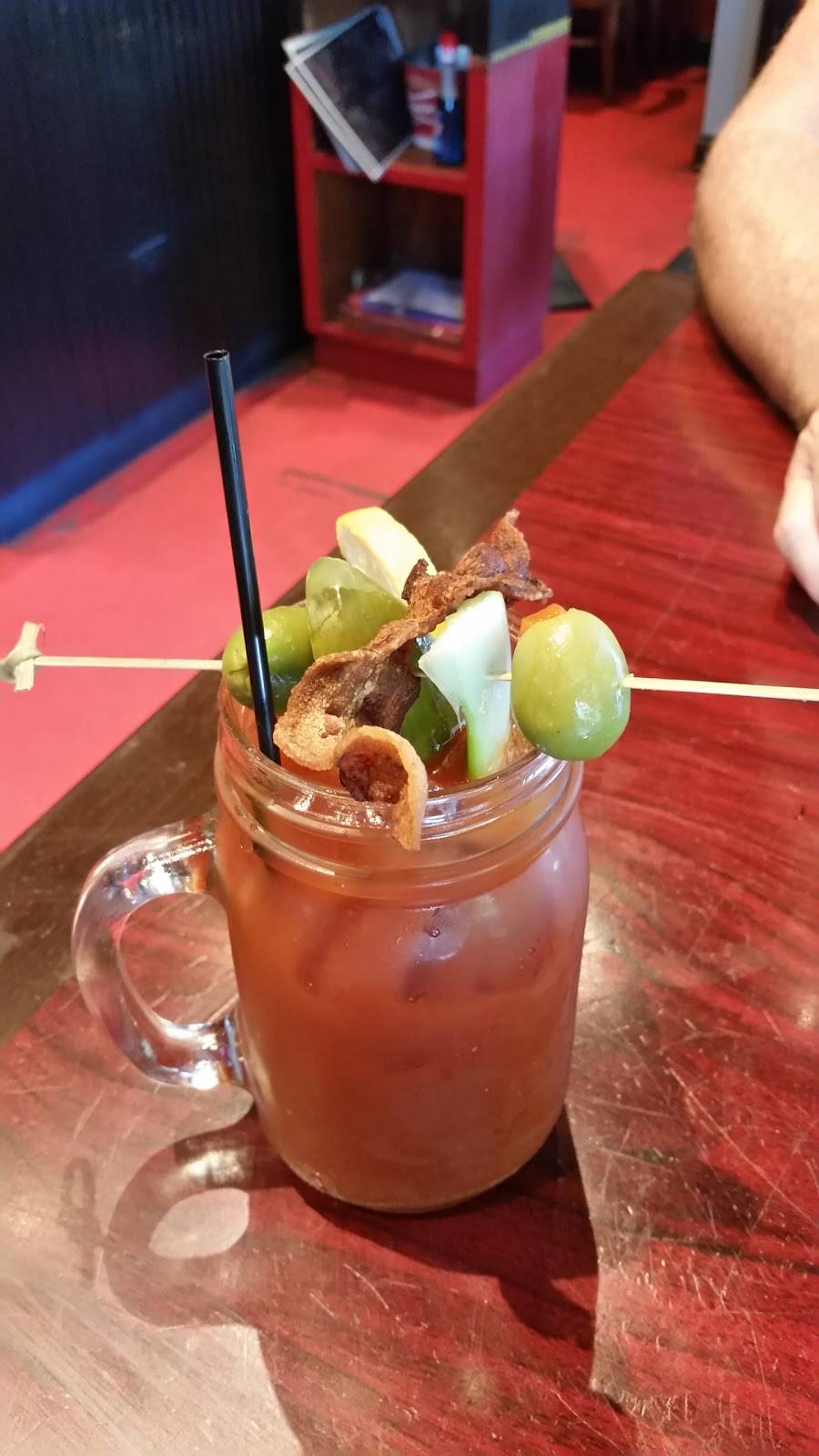 Chiefs Pub | restaurant | 502 N Western Ave, Lake Forest, IL 60045, USA | 8472343444 OR +1 847-234-3444