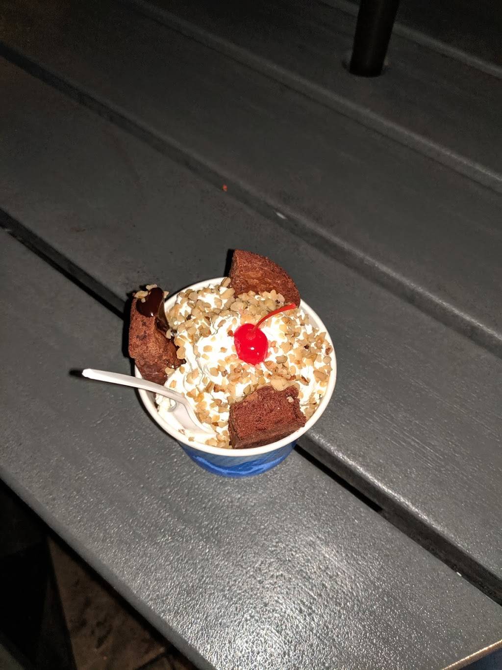 Dunnes Ice Cream | restaurant | 214 Nubble Rd, York, ME 03909, USA | 2073631277 OR +1 207-363-1277