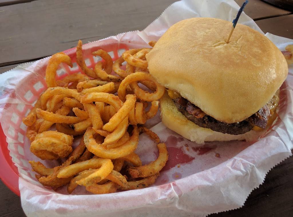 Moonies Burger House | restaurant | 12001 Burnet Rd, Austin, TX 78758, USA | 5128375400 OR +1 512-837-5400